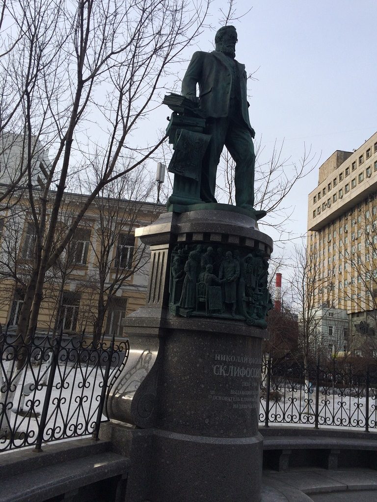 Nikolai Sklifosovsky's monument, Moscow (2).jpg